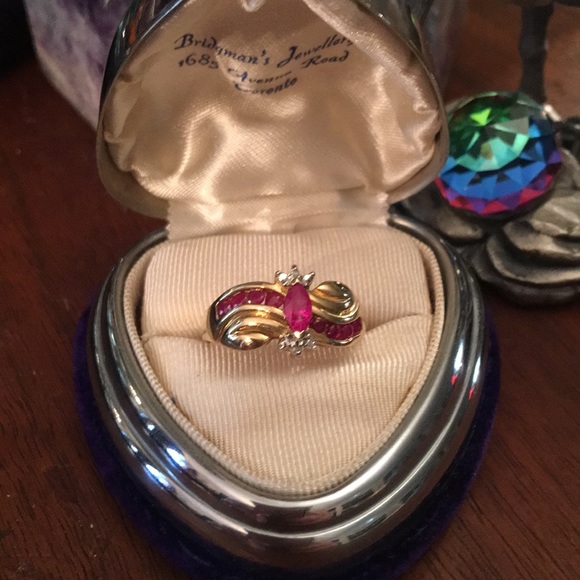 10k gold Ruby Diamond ring Beauty! - Picture 4 of 9